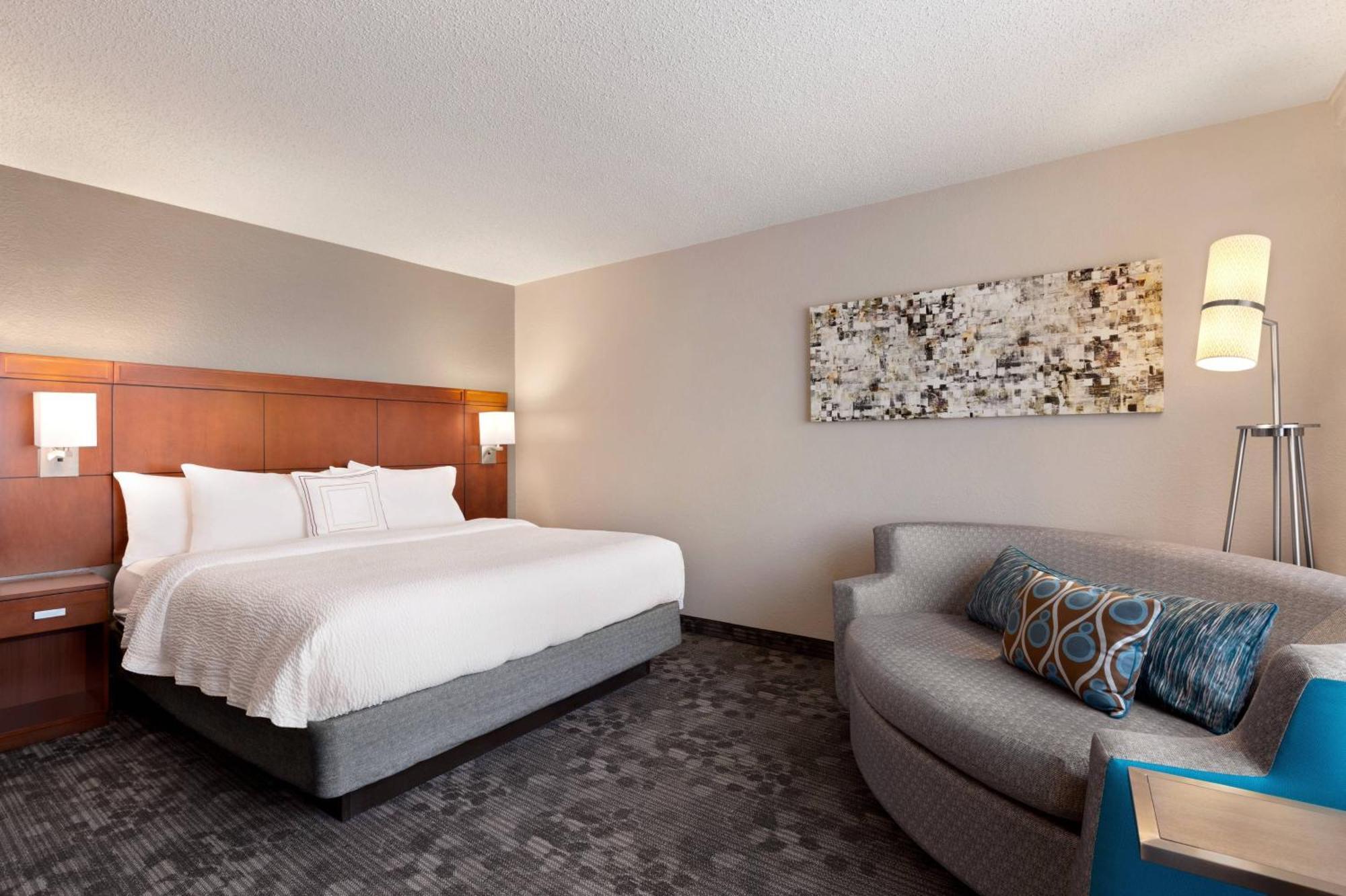Courtyard By Marriott Tulsa Central Εξωτερικό φωτογραφία